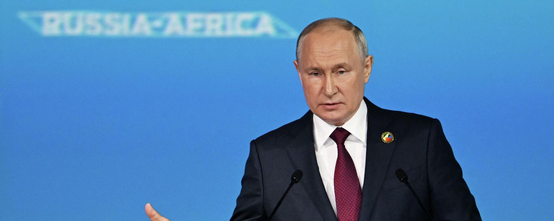 Russian President Vladimir Putin giving a speech during the plenary session of the second Russia-Africa summit in Saint Petersburg on July 27, 2023.  - Sputnik International, 1920, 28.07.2023