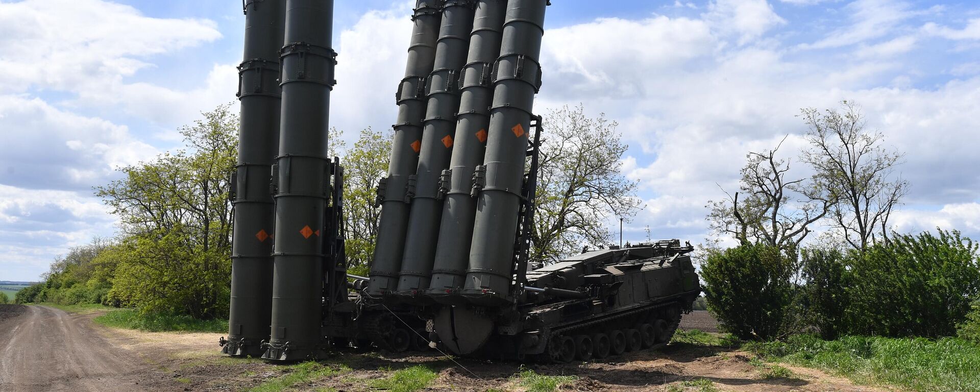 Russia's S-300 missile system is seen working in the Kharkov direction. File photo  - Sputnik International, 1920, 30.07.2023