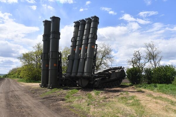 Russian S-300 missile system seen working in the Kharkov area. File photo - Sputnik International