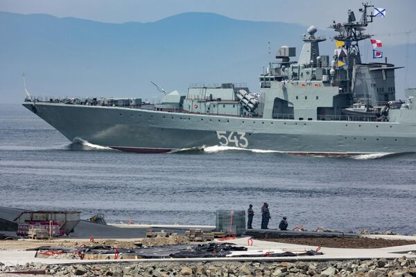 The Marshal Shaposhnikov multi-purpose frigate at the parade in Vladivostok.  - Sputnik International