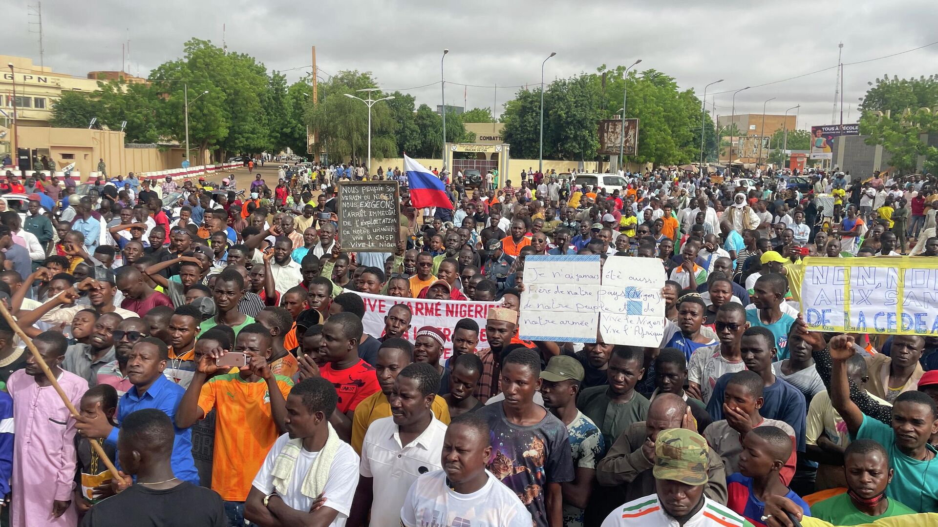 Supporters of Niger's ruling junta, gather for a protest called to fight for the country's freedom and push back against foreign interference, in Niamey, Niger, Thursday, Aug. 3, 2023. - Sputnik International, 1920, 12.04.2024