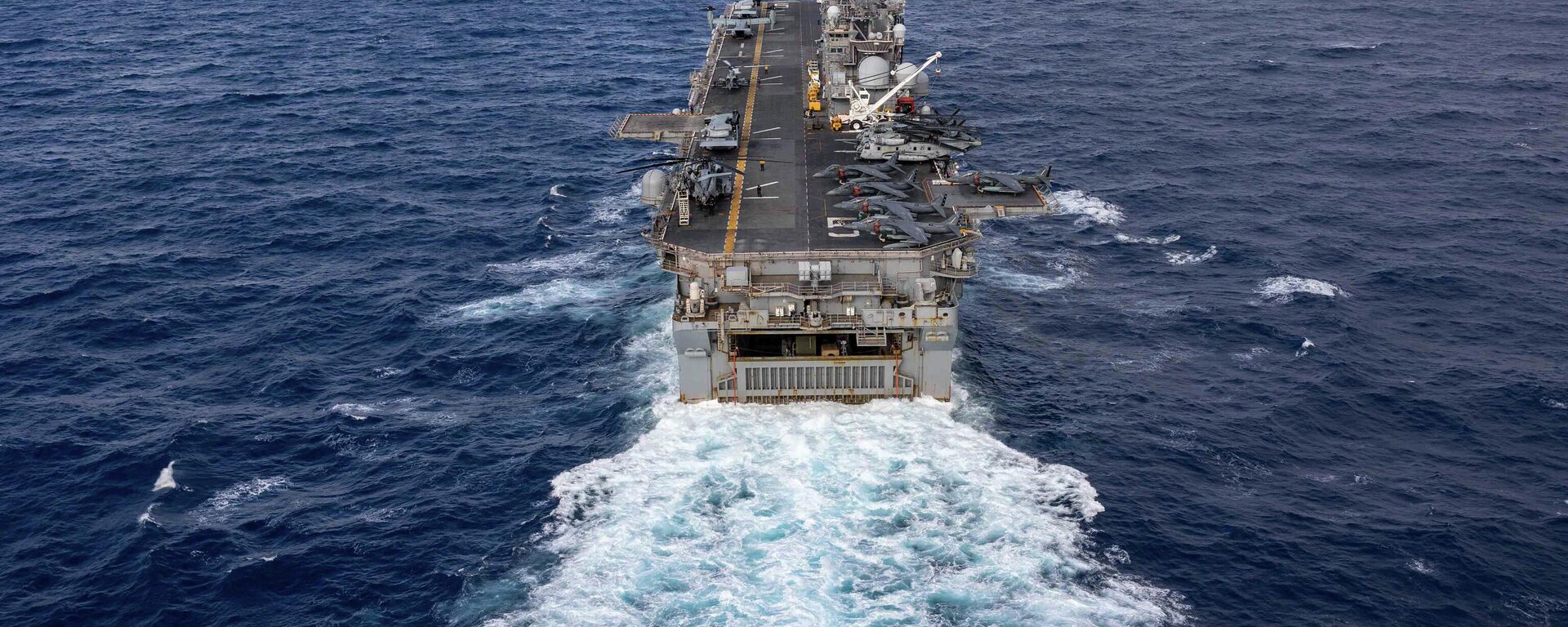 In this handout photo from the U.S. Navy, the Wasp-class amphibious assault ship USS Bataan travels through Atlantic Ocean on July 20, 2023. - Sputnik International, 1920, 08.08.2023