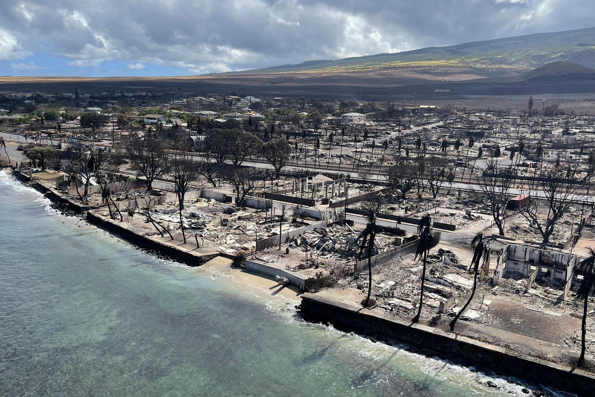 This photo provided by the Hawaii Department of Land and Natural Resources shows burnt areas in Lahaina on the Maui island, Hawaii, Friday, Aug. 11, 2023, following a wildfire. - Sputnik International, 1920, 16.08.2023