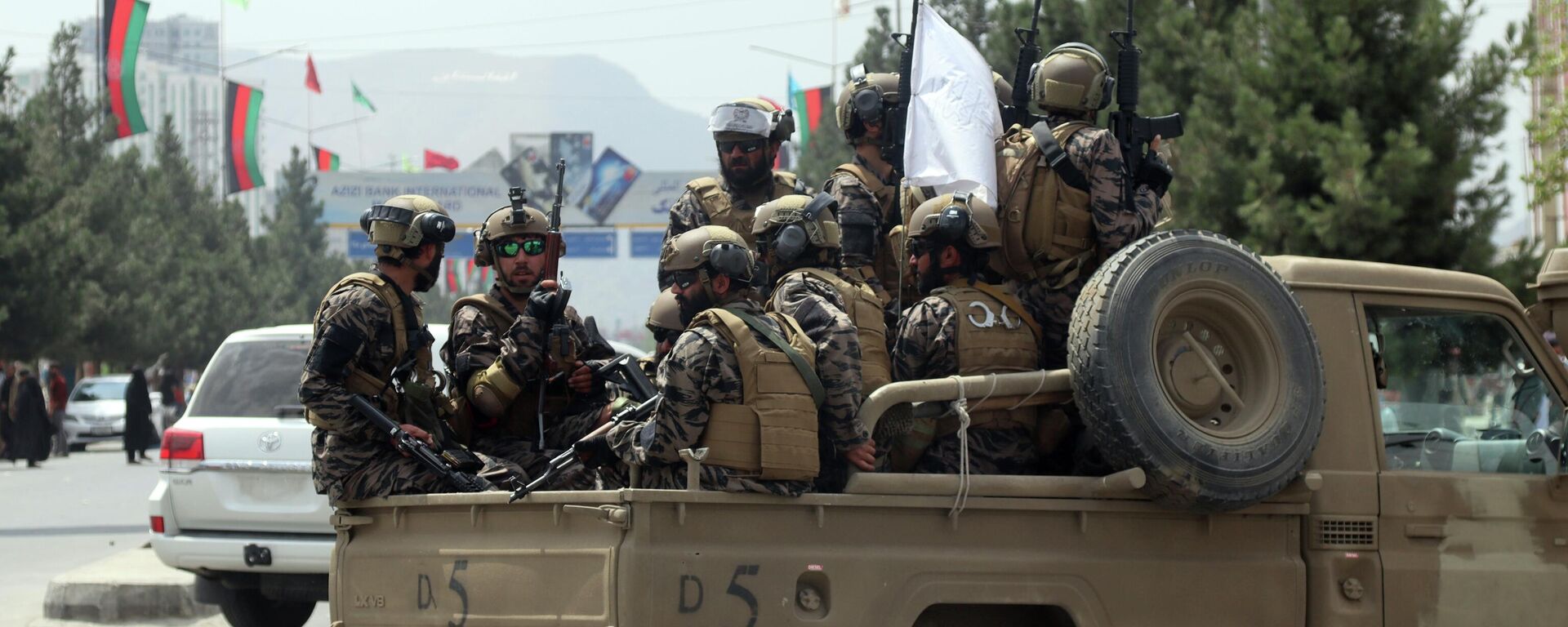 FILE - Taliban special force fighters arrive inside the Hamid Karzai International Airport after the U.S. military's withdrawal, in Kabul, Afghanistan, Aug. 31, 2021. A year after America's tumultuous and deadly withdrawal from Afghanistan, assessments of its impact are divided — and largely along partisan lines. - Sputnik International, 1920, 14.08.2023