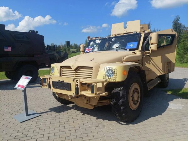 British Husky Tactical Support Vehicle  - Sputnik International