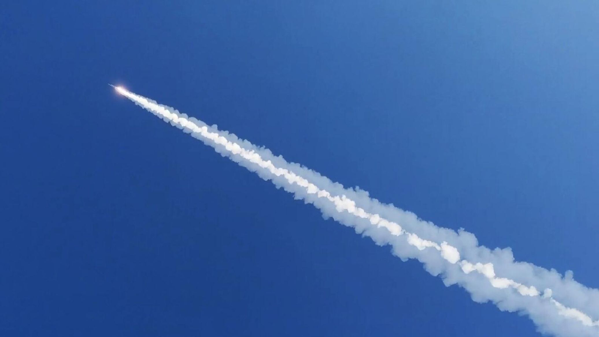 Ukraine`s Fuel Reserves and Military Might Bled by Precise Russian Strikes - Expert