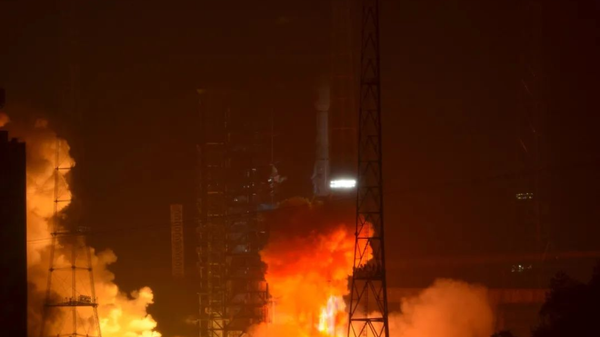 A Long March 3B rocket blasts off from the Xichang Satellite Launch Center in China’s Sichuan Province carrying the Ludi Tance-4 radar satellite on August 12, 2023. - Sputnik International