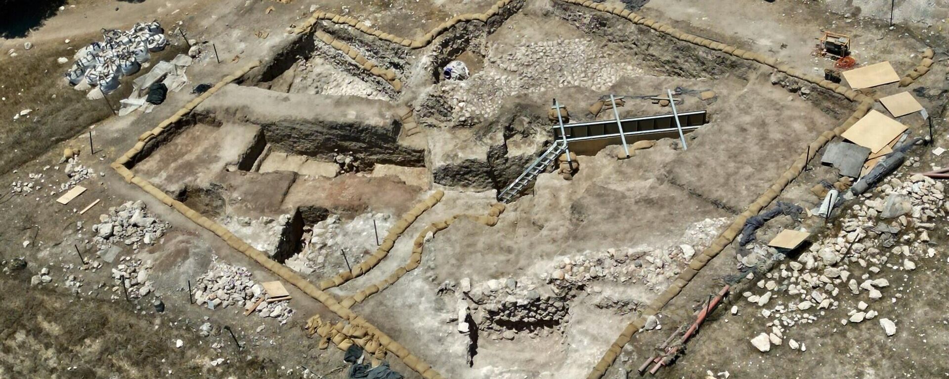 An aerial view of the Tel Shimron excavation during the 2023 season. - Sputnik International, 1920, 17.08.2023
