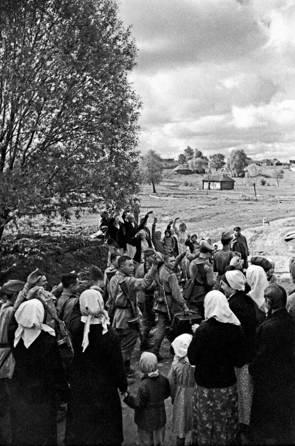 The Nazis sought to cut off and destroy the Soviet troops in the salient. The Soviet command, however, had other ideas.Above: Soviet soldiers march towards their deployment areas during the Battle of Kursk. - Sputnik International