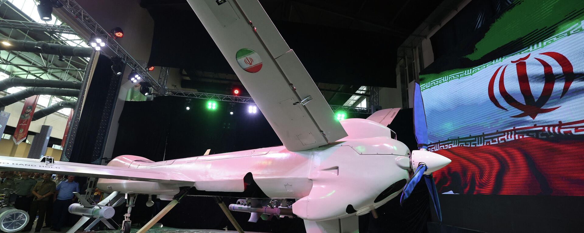 A picture shows the new Iranian drone Mohajer 10 during Iran's defence industry achievements exhibition. - Sputnik International, 1920, 18.09.2023