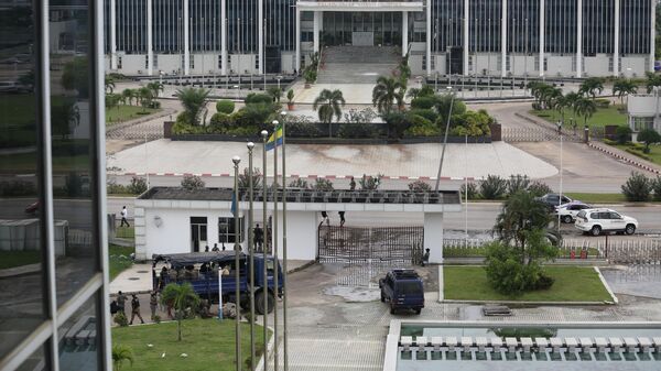Gabonese security forces at the premises of the National Radio and Television centre in Libreville - Sputnik International