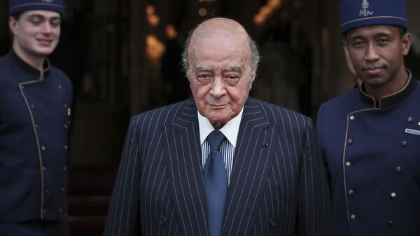 Egyptian businessman and Ritz hotel owner Mohamed Al Fayed poses with his hotel staff in Paris, June 27, 2016. Al Fayed, the former Harrods owner whose son Dodi was killed in a car crash with Princess Diana, has died at age 94. His death was announced Friday, Sept. 1, 2023, by Fulham Football Club, which Al Fayed once owned.  - Sputnik International