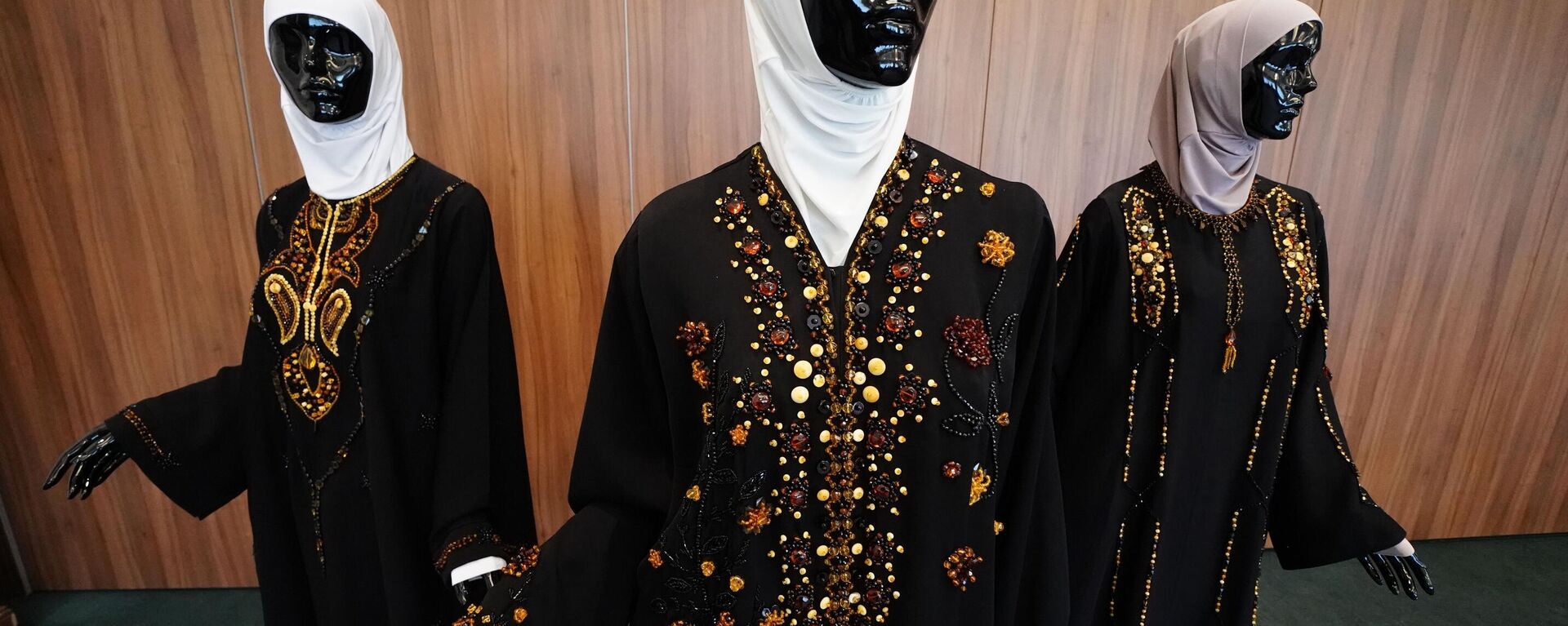 Abaya dresses on display - Sputnik International, 1920, 07.09.2023