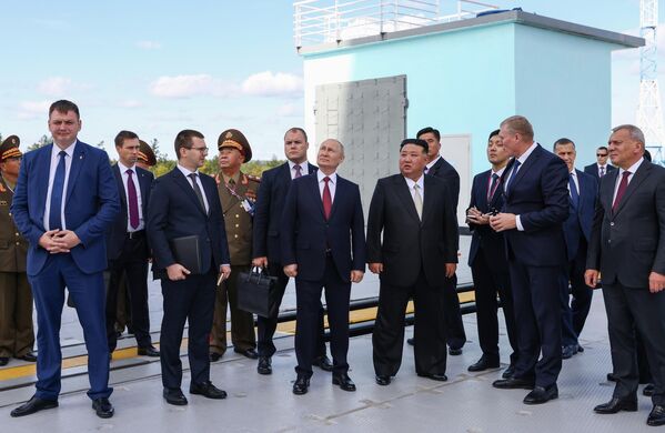 President Putin and DPRK leader Kim are fascinated by the facilities at the Vostochny Cosmodrome, September 13, 2023. - Sputnik International