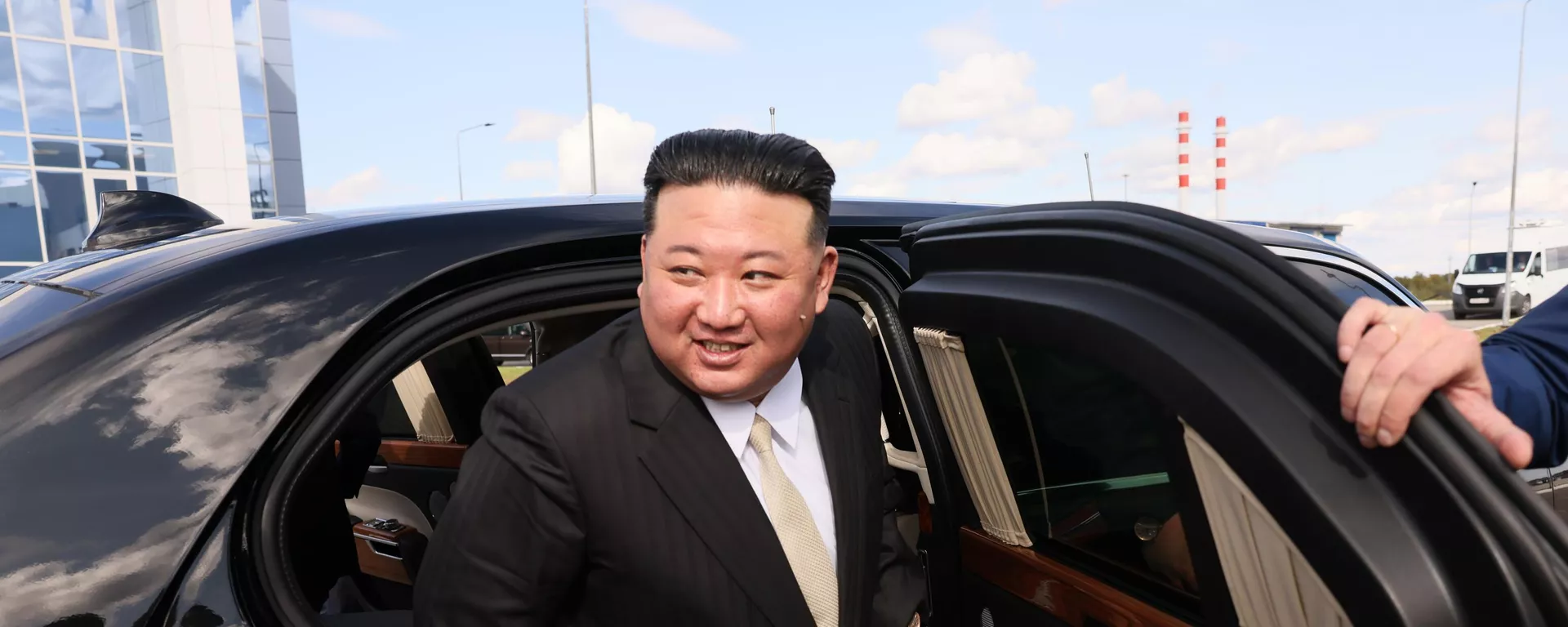 Przywódca Korei Północnej Kim Jong Un przybywa do kosmodromu Wostocznyj na rozmowy z prezydentem Rosji Władimirem Putinem 13 września 2023 r. - Sputnik International, 1920, 17.09.2023