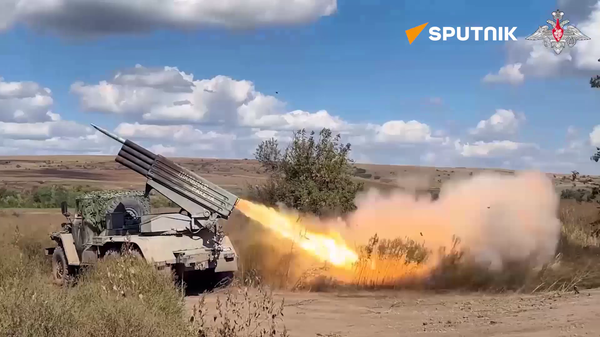  Watch Russian MLRS Grad Eliminate Concentrations of Ukrainian Troops During Special Op - Sputnik International