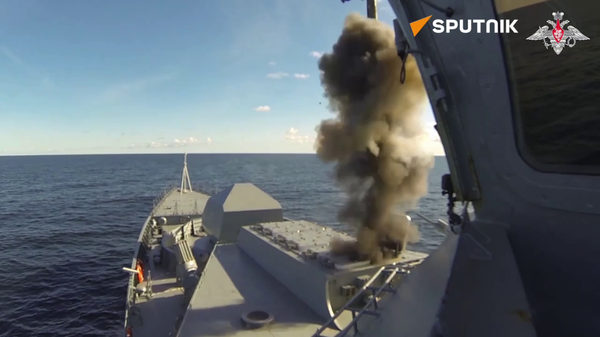 Russian Baltic Fleet's Stoikiy corvette performs missile strikes while on maneuvers - Sputnik International