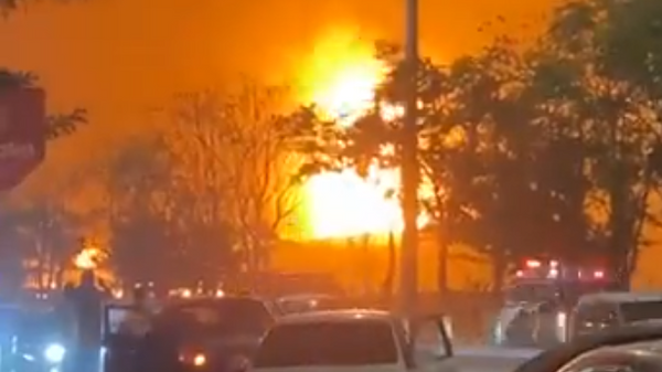 A massive explosion erupted overnight at a warehouse in Tashkent, Uzbekistan. Authorities have indicated that there are casualties as injured individuals were transported to area hospitals. - Sputnik International