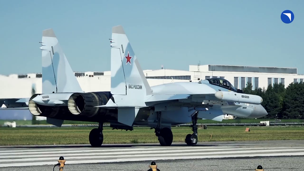 Russia's United Aircraft Corporation showcases latest Sukhoi Su-35S fighter jet in new video clip - Sputnik International