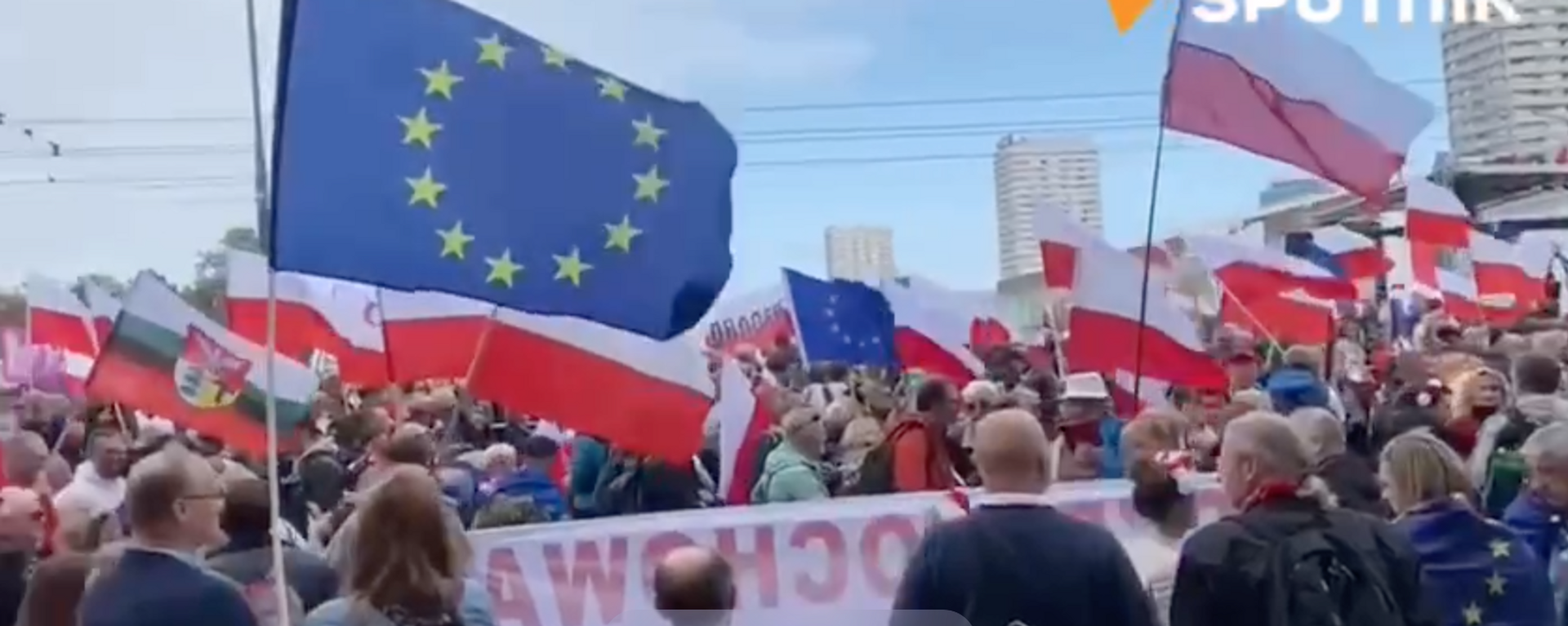 Poland’s largest opposition coalition has filled the streets of Warsaw on Sunday, two weeks before a parliamentary election that polls suggest is a close call. - Sputnik International, 1920, 01.10.2023