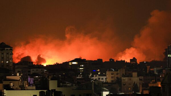 Обстрел зданий в палестинском городе Газа - Sputnik International