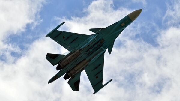 Russian Su-34 Fighter-Bombers Strike Ukrainian Positions - Sputnik International