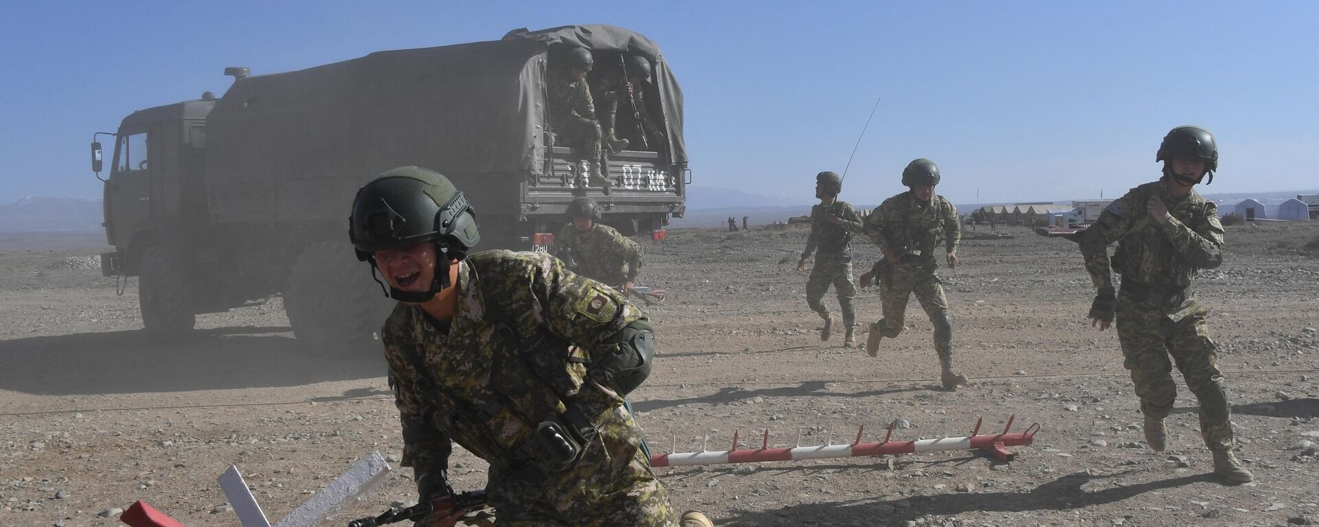 Kyrgyz armed forces take part in the Indestructible Brotherhood-2023 joint military drills of CSTO member states, at the Edelweiss training area in Balykchi, some 200 km from Bishkek on October 11, 2023 - Sputnik International, 1920, 12.10.2023