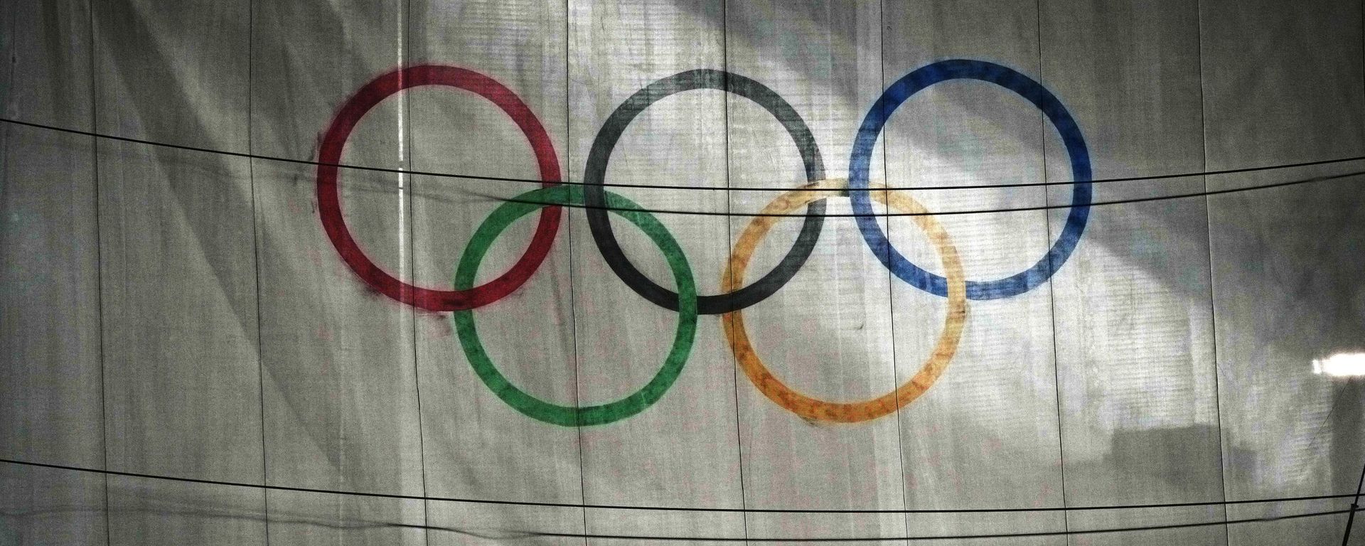 Olympic rings pictured on a banner - Sputnik International, 1920, 23.07.2026