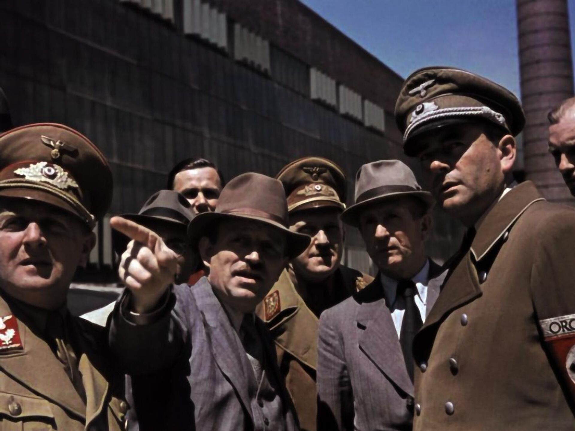 Albert Speer touring Rheinmetall-Borsig Factory in 1943. File photo. - Sputnik International, 1920, 14.10.2023