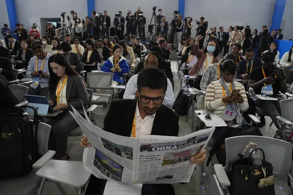 Zagraniczni dziennikarze czekają na pierwszą konferencję prasową przed spotkaniem w Pekinie. - Międzynarodowa Federacja Sputnik
