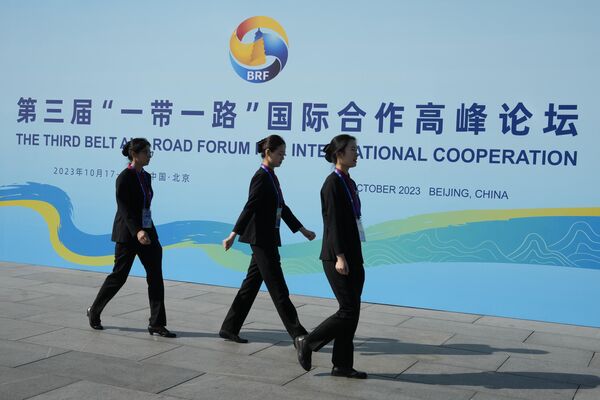 Staff getting ready for the Beijing Belt and Road Forum. - Sputnik International