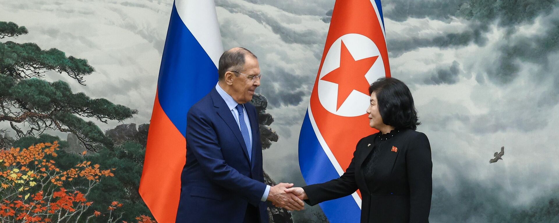 Russian Foreign Minister Sergei Lavrov and his North Korean counterpart Coe Son-hui during Lavrov's two-day visit to Pyongyang, October 19, 2023. - Sputnik International, 1920, 20.10.2023