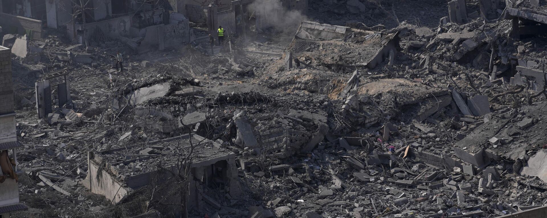 Destruction from Israeli aerial bombardment is seen in Gaza City on October 11, 2023. - Sputnik International, 1920, 27.10.2023