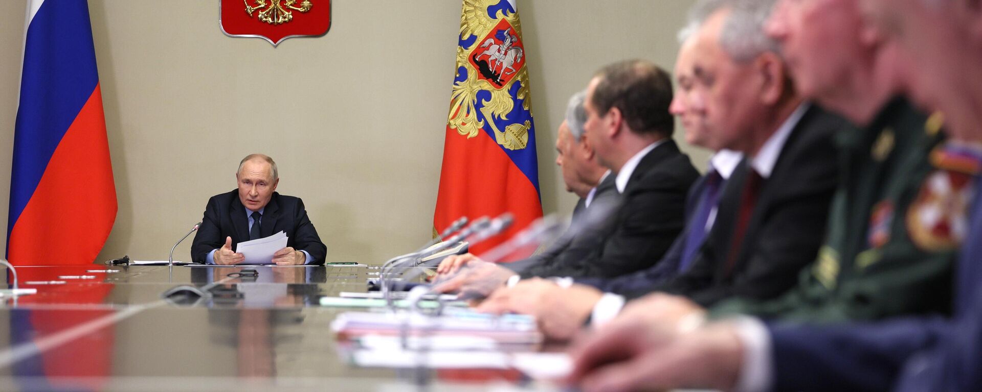 Russian President Vladimir Putin held a meeting with members of the Russian Security Council, the Russian government and the heads of law enforcement agencies - Sputnik International, 1920, 11.06.2024
