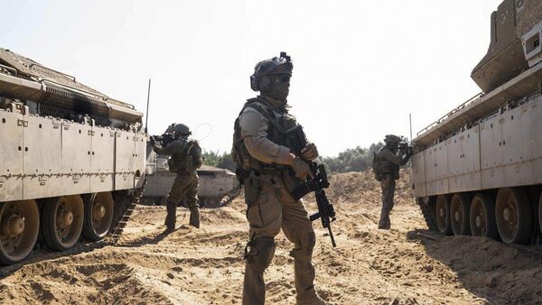 Израильские военные во наземной операции в секторе Газа - Sputnik International