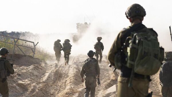 Израильские военные во наземной операции в секторе Газа - Sputnik International