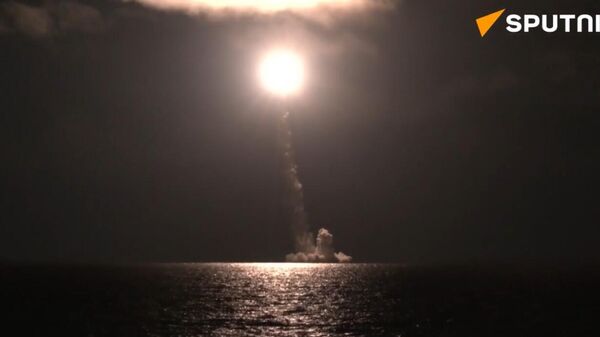 New nuclear-powered submarine Emperor Alexander III performs test launch of Bulava ballistic missile - Sputnik International