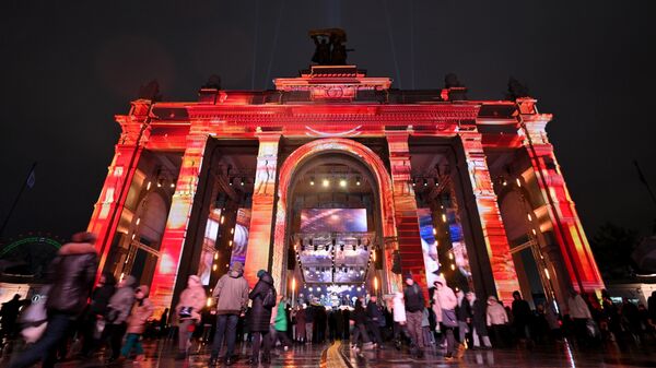 The Illumination of the All-Russian Exhibition Center's (VDNKh) main entrance arch. - Sputnik International