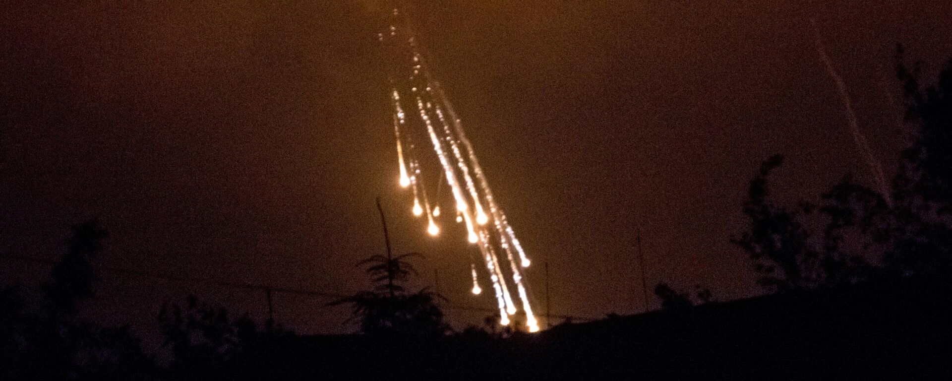 Ukrainian forces fire white phosphorus incendiary shells at Semyonovka village in Donetsk People's Republic. June 2014 - Sputnik International, 1920, 10.11.2023