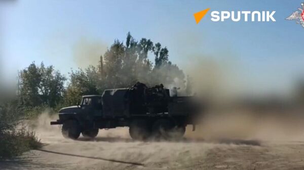 Russian Airborne Troops' ZPU-4 and S-60 anti-aircraft guns destroy Ukrainian strongholds in Artyomovsk direction - Sputnik International
