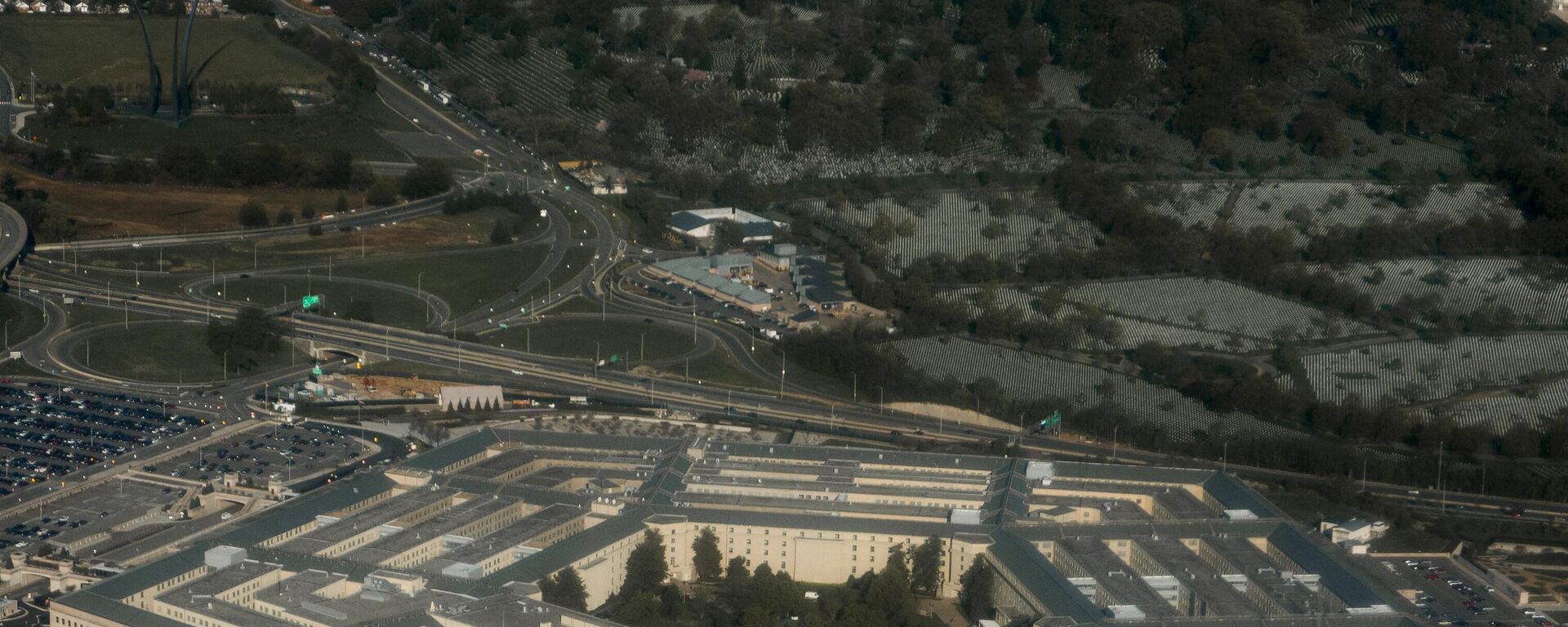 The Pentagon in Arlington, Virginia outside Washington, DC is seen in this aerial photograph, April 23, 2015.  - Sputnik International, 1920, 16.11.2023