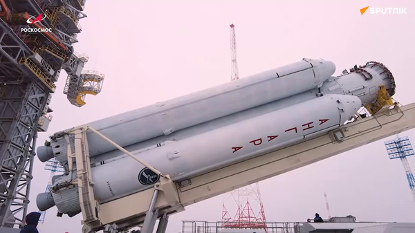 Mockup of Angara-NZh Rocket Installed on Launch Pad of Vostochny Cosmodrome - Sputnik International