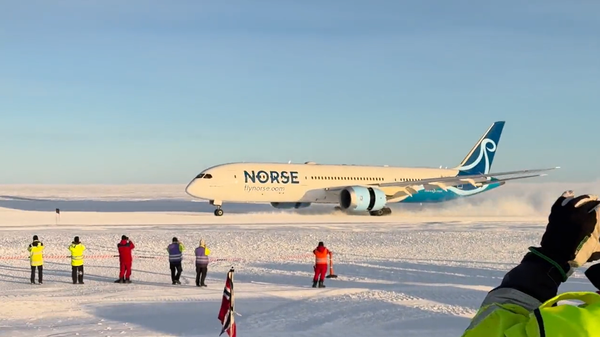 A Norse Atlantic Boeing 787 Dreamliner becomes the largest-ever aircraft to land on Antarctica at the Troll Airfield on November 15, 2023 - Sputnik International