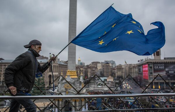 Participant in a rally in support of Ukraine&#x27;s European integration on Independence Square in Kiev. - Sputnik International