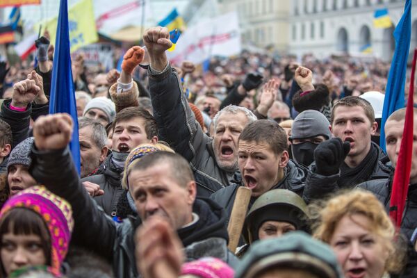 Protesters take part in the rally on Independence Square in Kiev. - Sputnik International