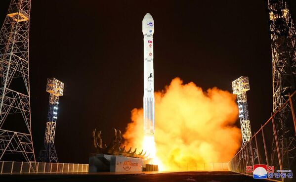 The General Bureau of Aerospace Engineering of the DPRK successfully launched the Malligyong-1 reconnaissance satellite using a new type of Chollima-1 carrier rocket from Sohae Space Center in Cholsan County, North Pyongan Province. - Sputnik International