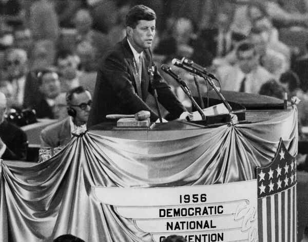 Senator John F. Kennedy placing the name of Adlai Stevenson into nomination as the Democratic presidential candidate for 1956 in Chicago. - Sputnik International