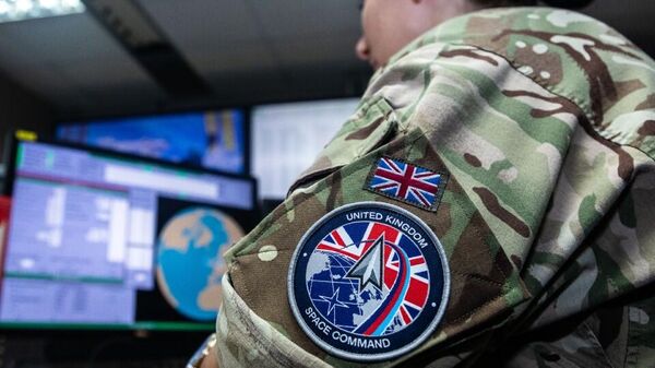 United Kingdom Space Command service member's patch. - Sputnik International
