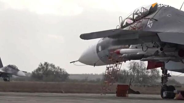 Su-30SM and Su-24M - Sputnik International