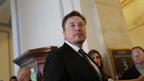 SpaceX, Twitter and electric car maker Tesla CEO Elon Musk, arrives for a US Senate bipartisan Artificial Intelligence (AI) Insight Forum at the US Capitol in Washington, DC, on September 13, 2023 - Sputnik International